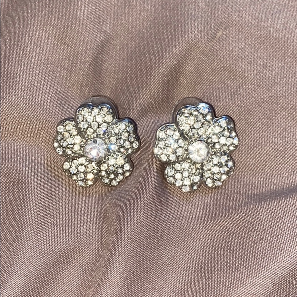 Rhinestone flower earrings